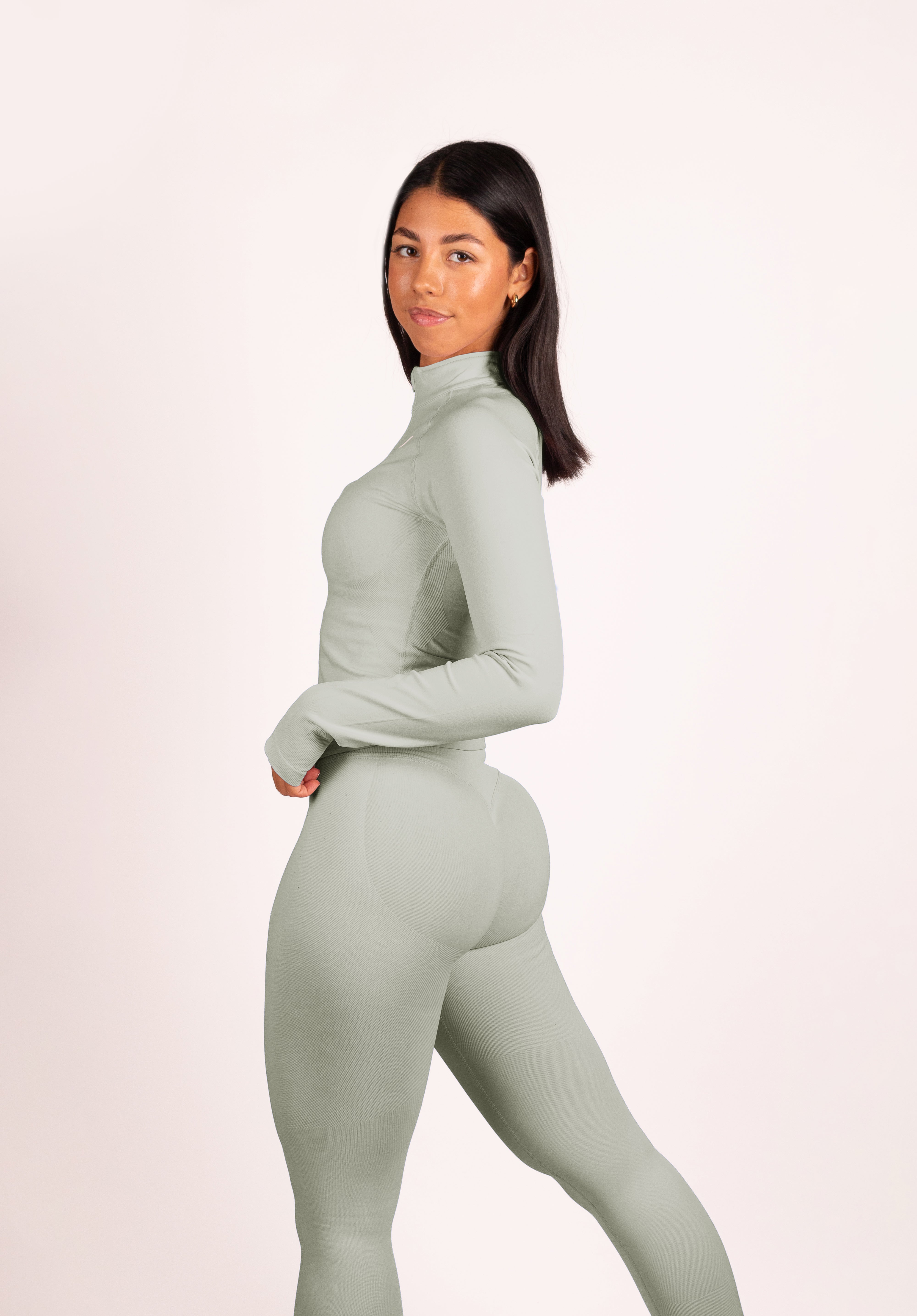 Beau | Premium High Performance Legginsy Scrunch - Kość Słoniowa