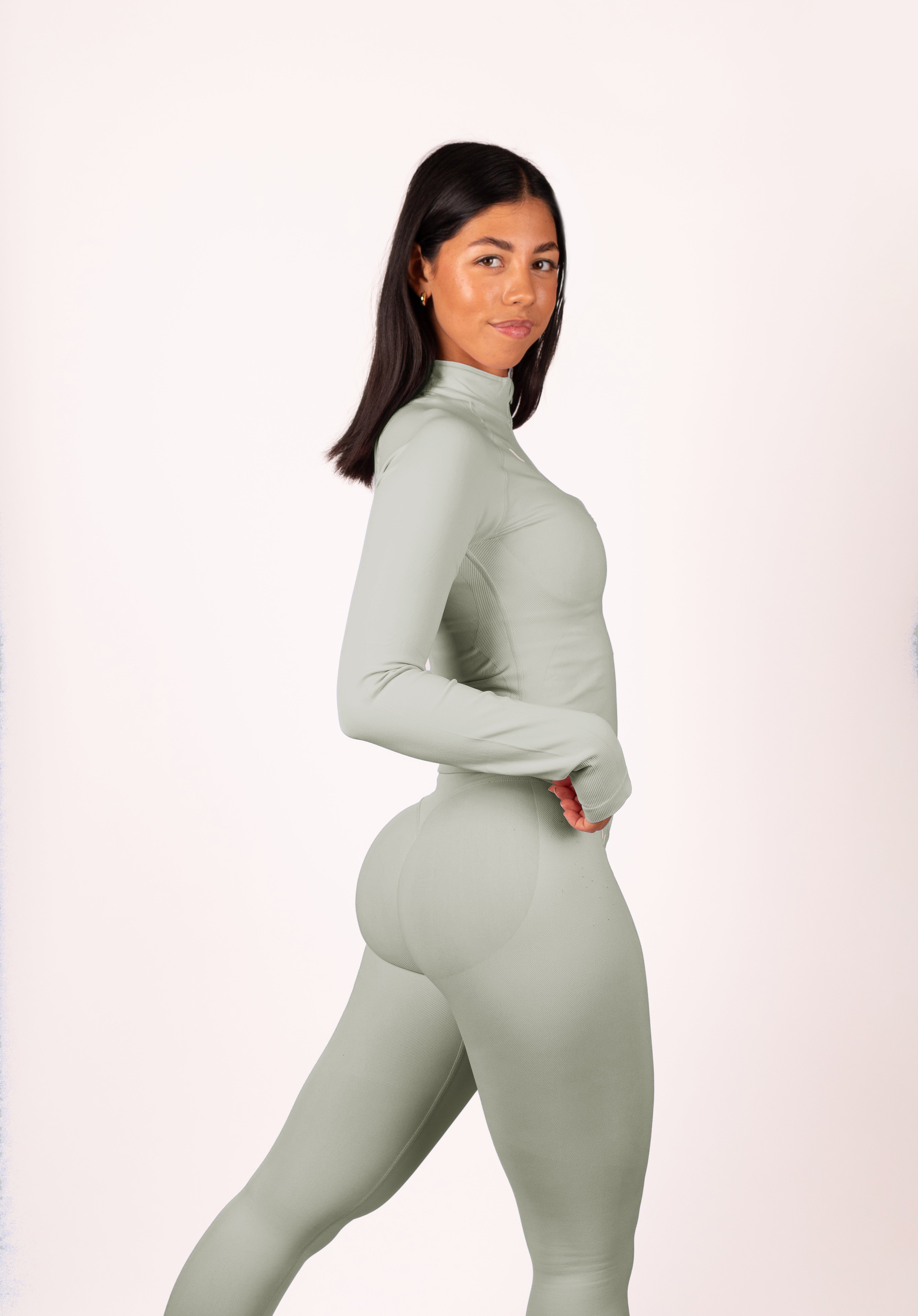 Beau | Premium High Performance Legginsy Scrunch - Kość Słoniowa