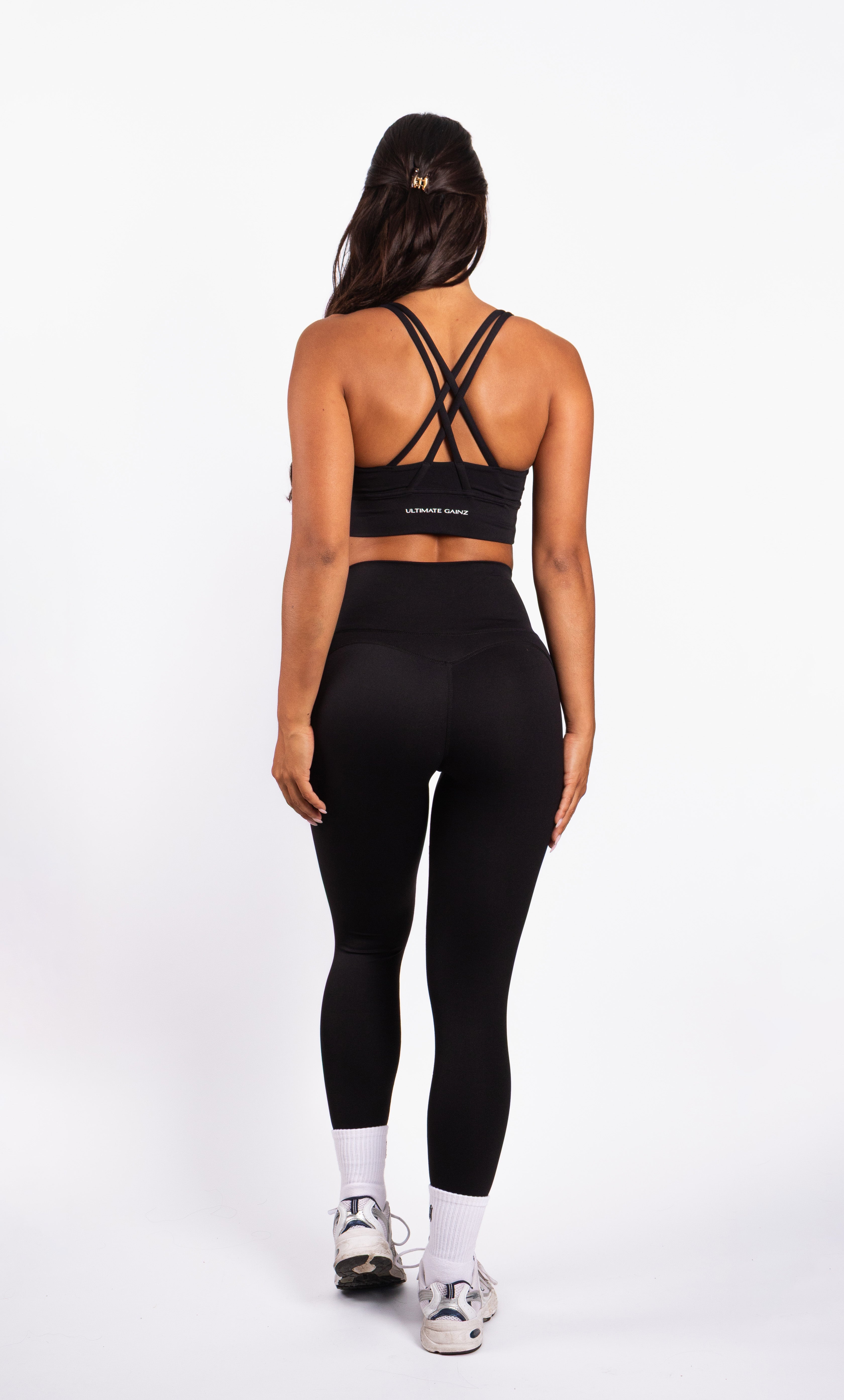 Kyra Cross BH Zwart - Dames workout kleding achterkant