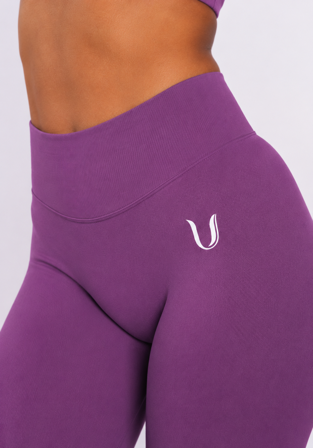 Beau | Premium High Performance Legginsy Scrunch - Fioletowy
